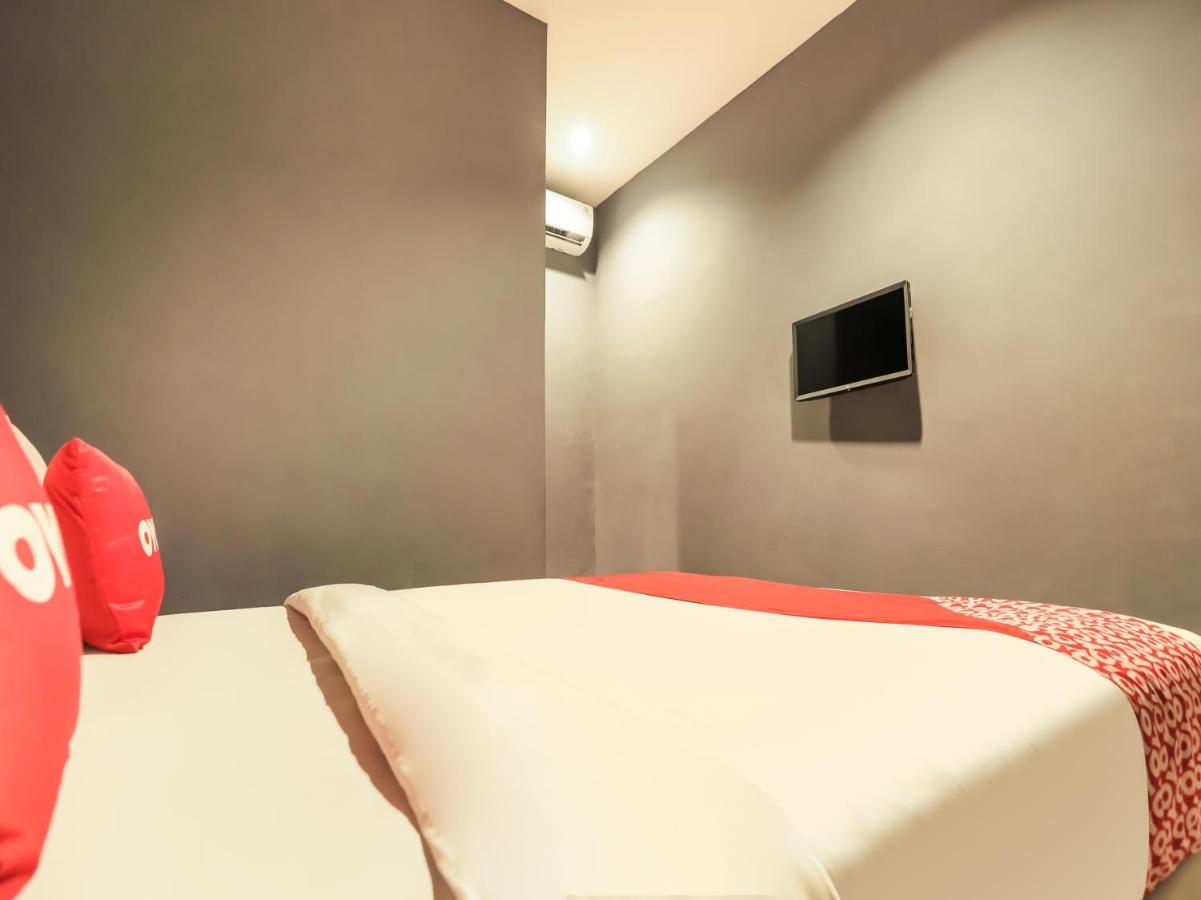 Oyo 3492 Mandala Residence Medan Eksteriør billede